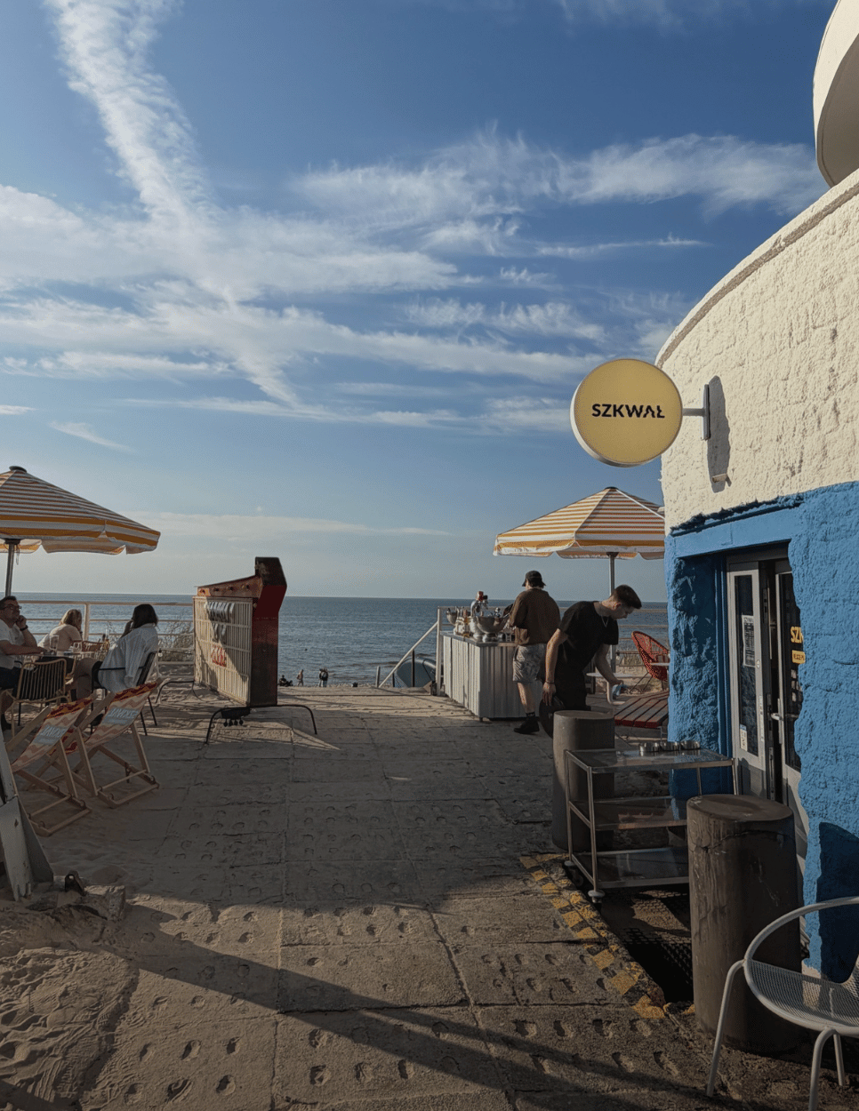 Bar Szkwał w Dziwnówku